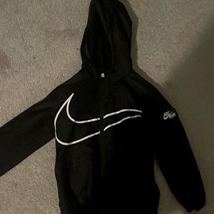 Black Nike windbreaker jacket ages 3-4 years old
